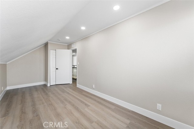 MLS #OC25249792 image #32