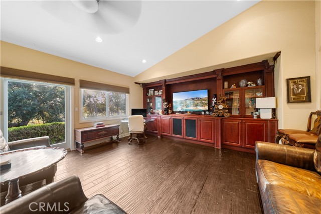 MLS #OC25249869 image #24