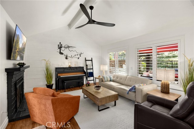 MLS #OC25249873 image #2