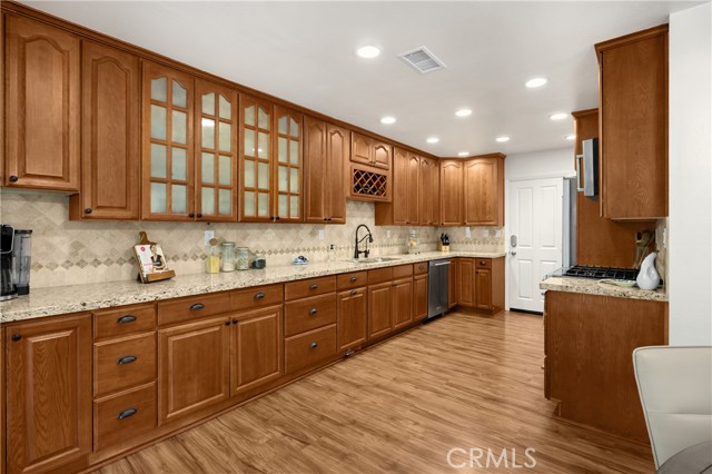 MLS #OC25249873 image #5