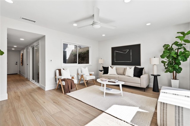 MLS #OC25249937 image #32