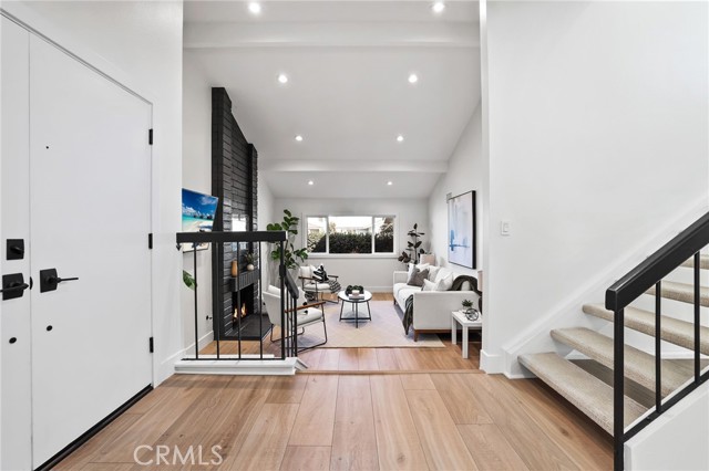 MLS #OC25249937 image #9