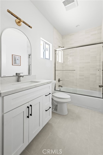 MLS #OC25249946 image #10