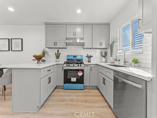 MLS #OC25249946 image #23