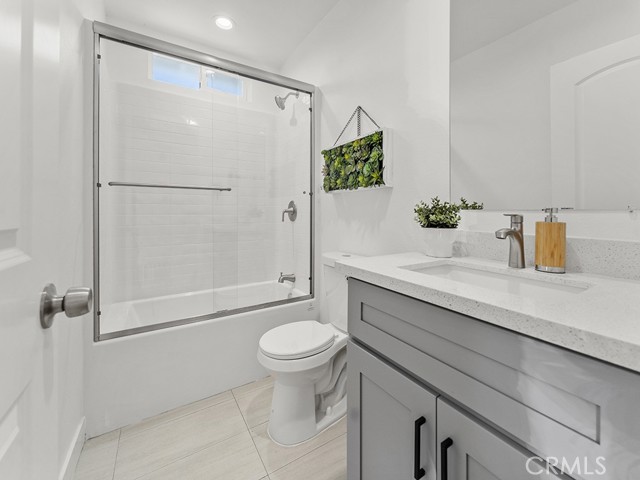 MLS #OC25249946 image #32