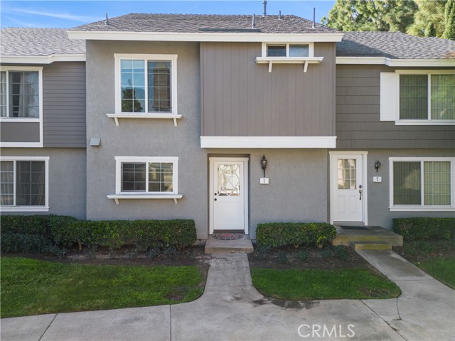 MLS #OC25250058 image #1