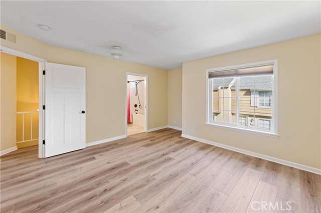 MLS #OC25250058 image #9