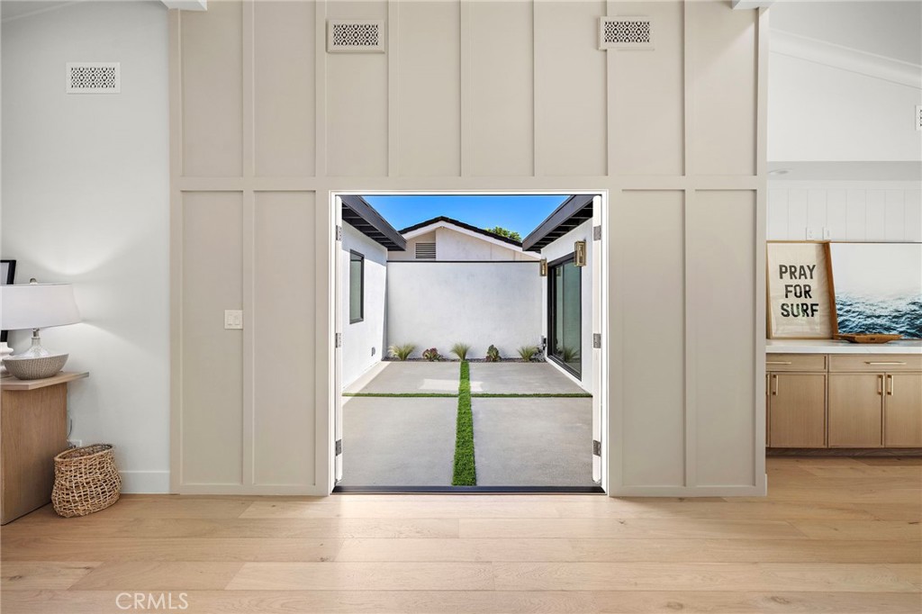 MLS #OC25250070 image #29