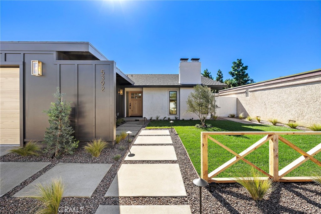 MLS #OC25250070 image #8