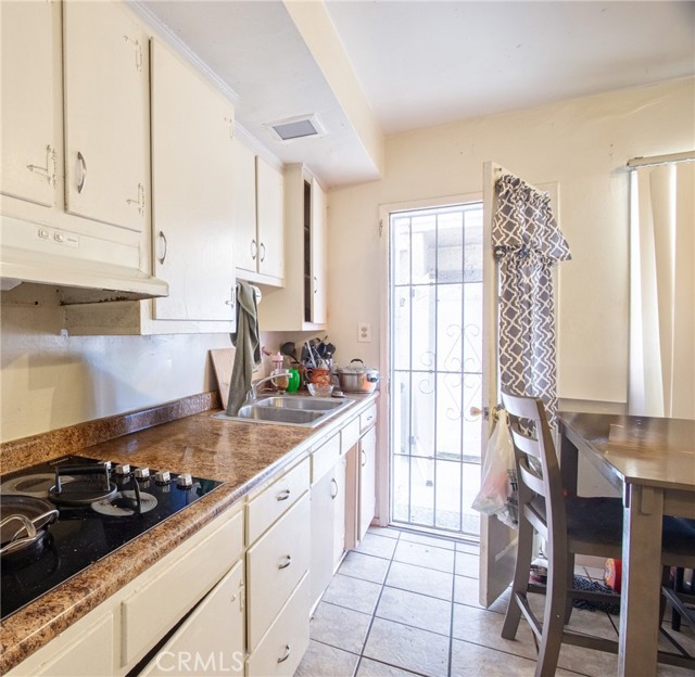 MLS #OC25250096 image #17