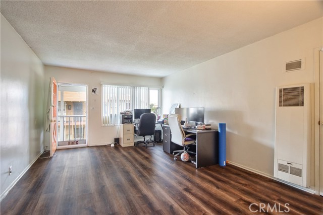 MLS #OC25250096 image #5