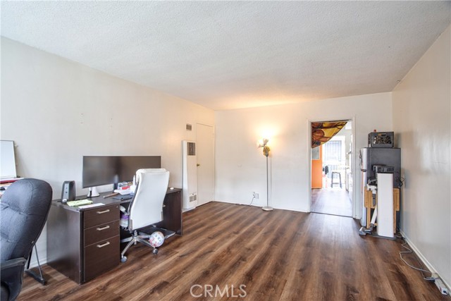 MLS #OC25250096 image #7