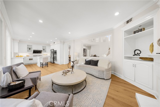 MLS #OC25250127 image #19