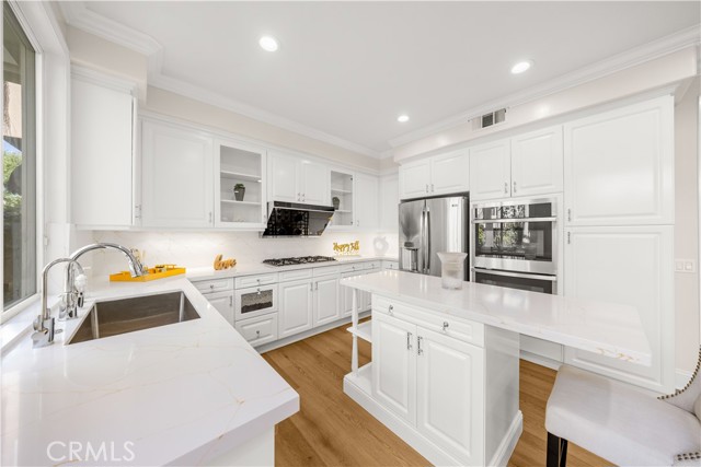 MLS #OC25250127 image #22