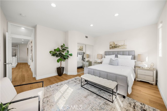 MLS #OC25250127 image #42