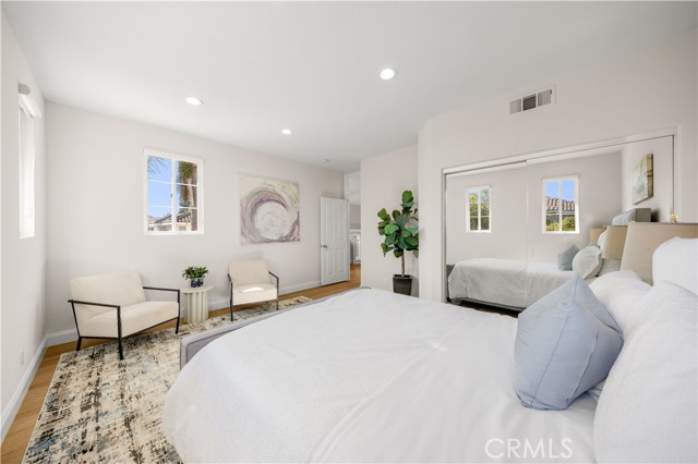 MLS #OC25250127 image #43