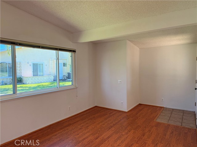 MLS #OC25250136 image #29