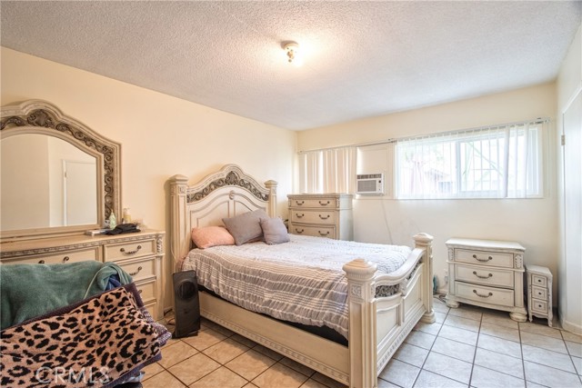 MLS #OC25250096 image #21