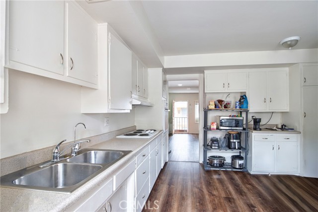 MLS #OC25250096 image #9