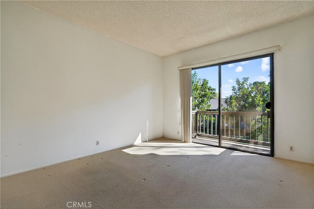 MLS #OC25250186 image #14