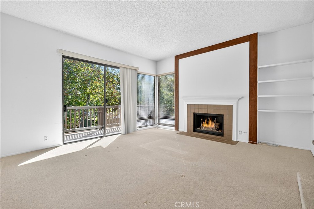 MLS #OC25250186 image #4