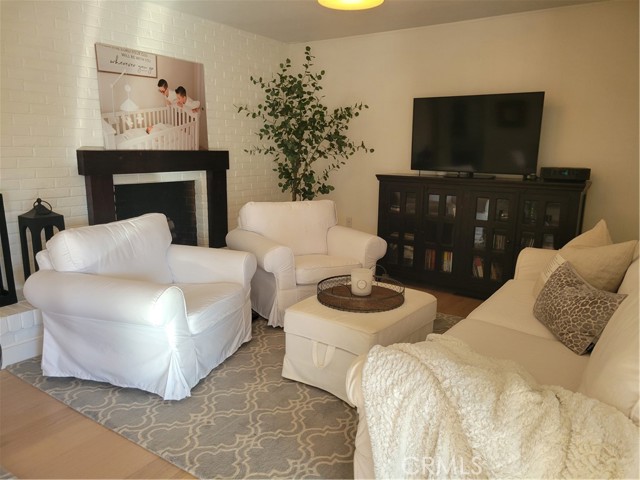 MLS #OC25250219 image #11