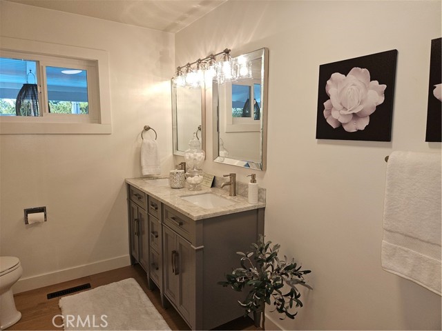 MLS #OC25250219 image #17