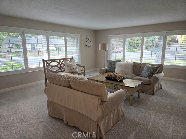 MLS #OC25250219 image #4