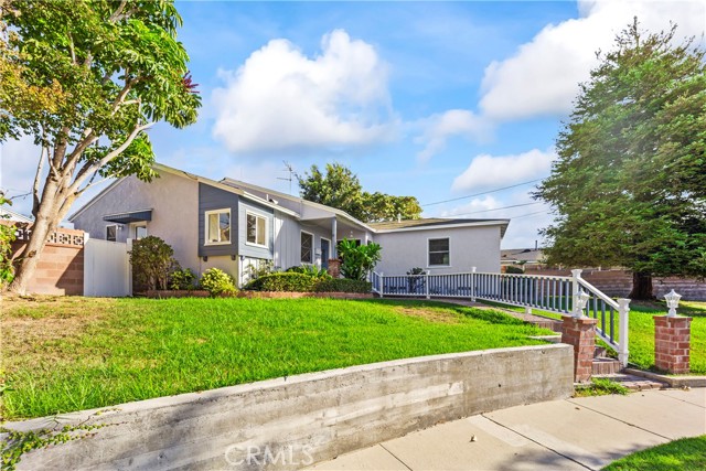 MLS #OC25250270 image #2