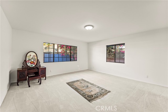 MLS #OC25250270 image #25