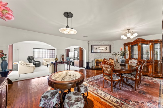 MLS #OC25250270 image #29