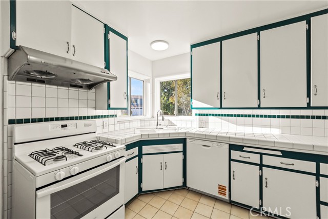 MLS #OC25250270 image #7