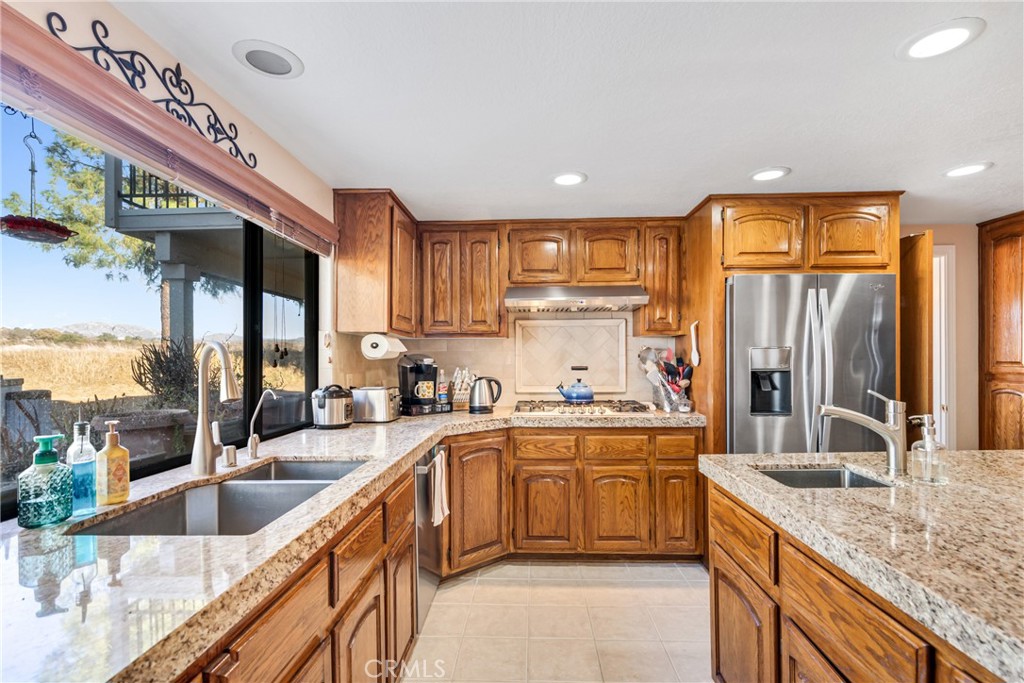 MLS #OC25250274 image #32