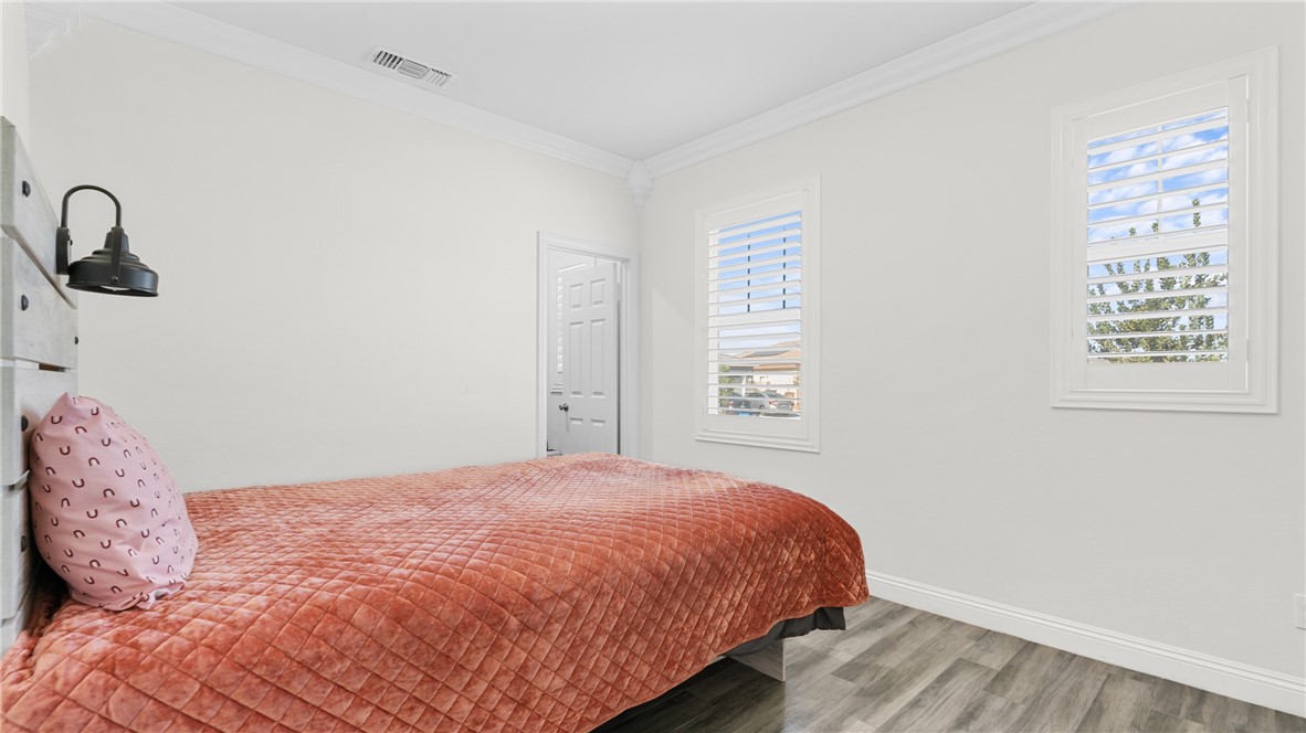 MLS #OC25250288 image #20