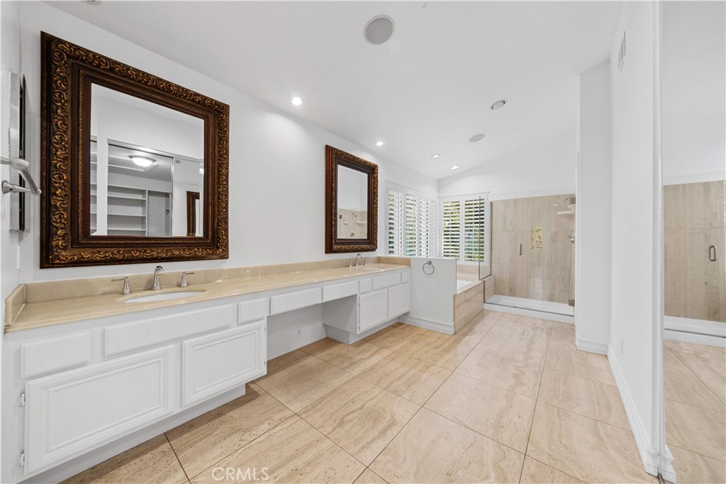 MLS #OC25250292 image #25