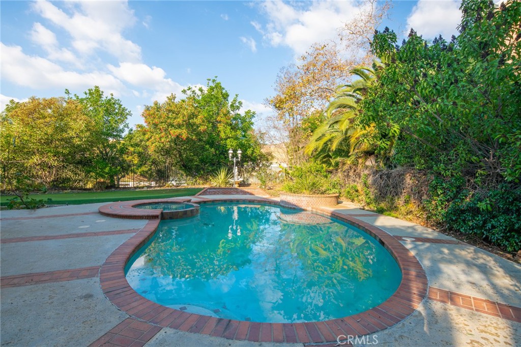 MLS #OC25250292 image #31