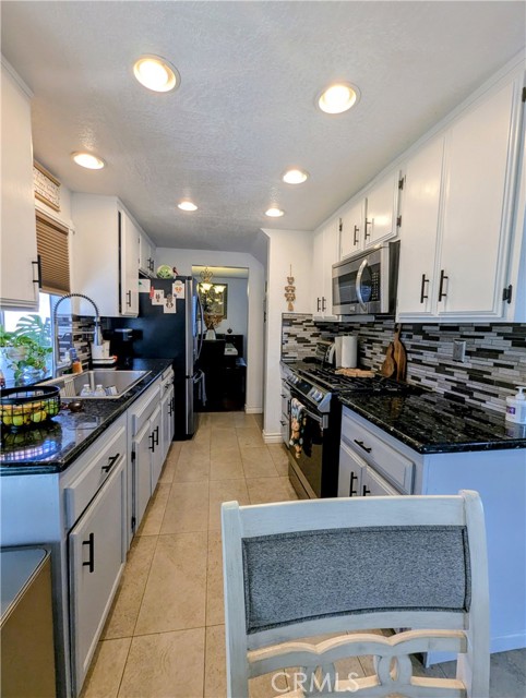 MLS #OC25250357 image #15