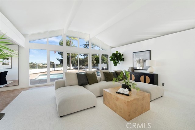 MLS #OC25250376 image #4