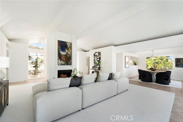 MLS #OC25250376 image #5