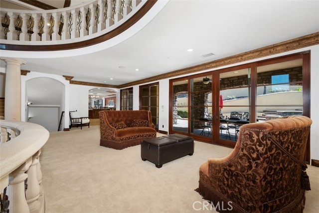 MLS #OC25250385 image #10