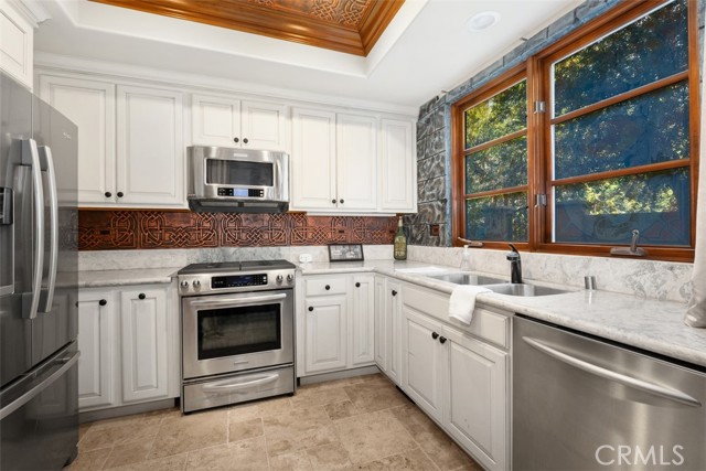 MLS #OC25250385 image #23