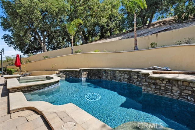 MLS #OC25250385 image #24