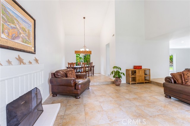 MLS #OC25250437 image #4