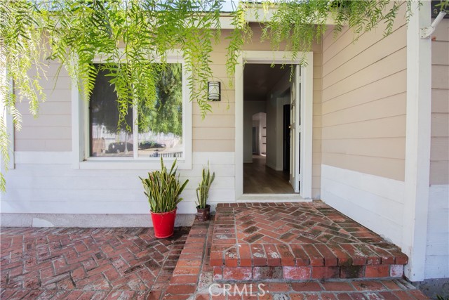 MLS #OC25250478 image #0