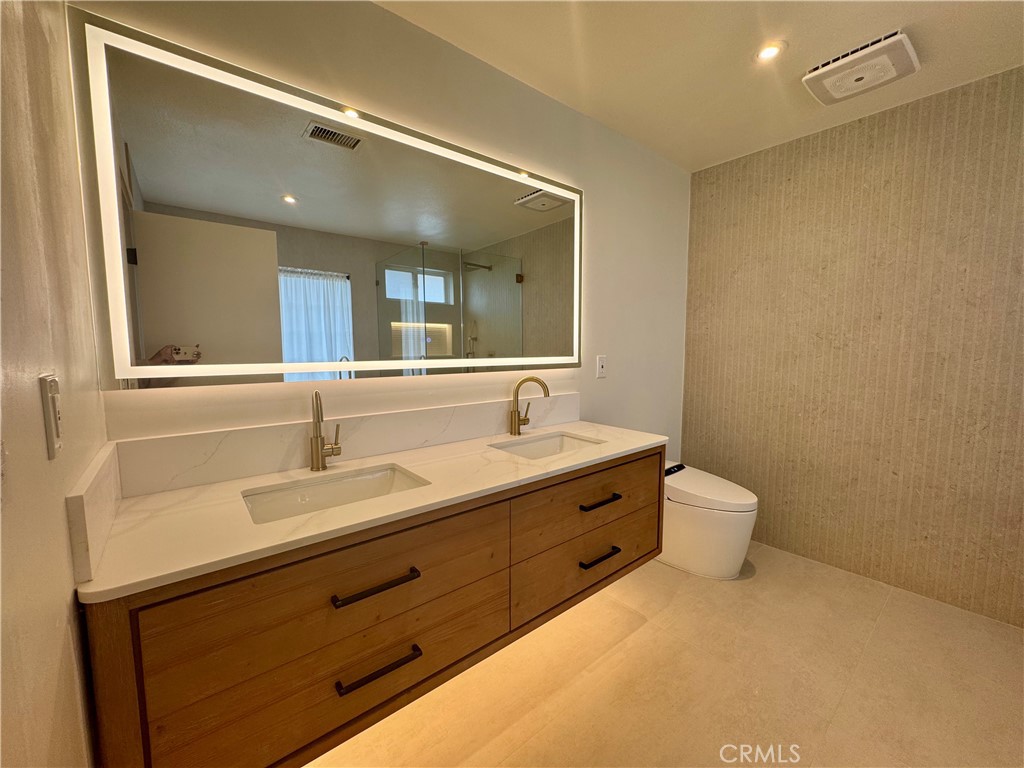 MLS #OC25250489 image #10