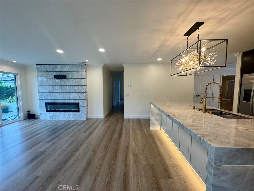 MLS #OC25250489 image #4