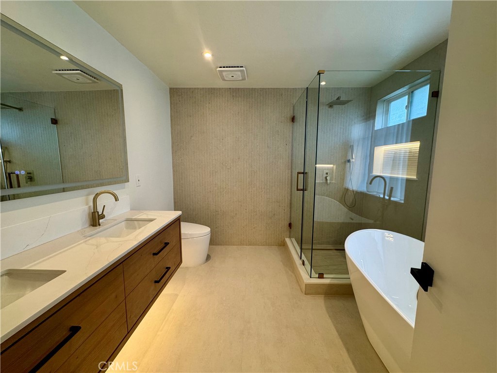 MLS #OC25250489 image #9