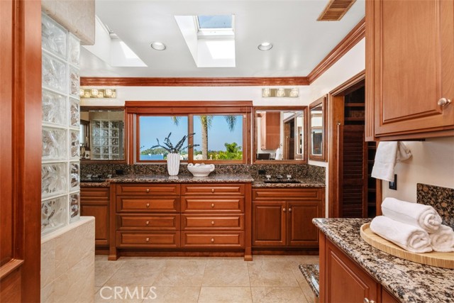 MLS #OC25250493 image #22