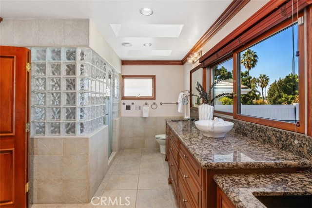 MLS #OC25250493 image #23