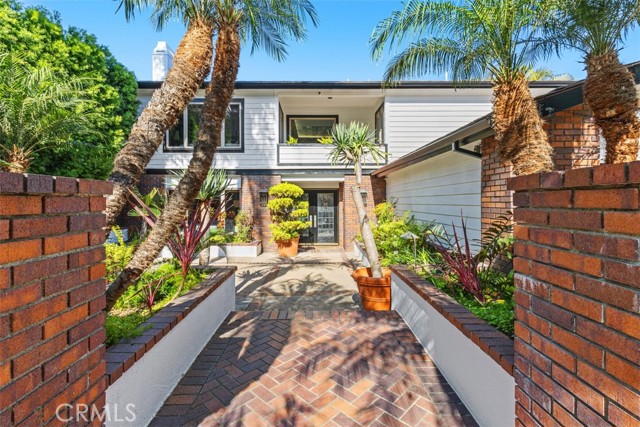 MLS #OC25250493 image #4